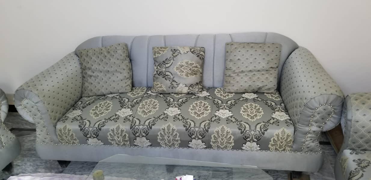 Sofas with centre table(urgent) 1