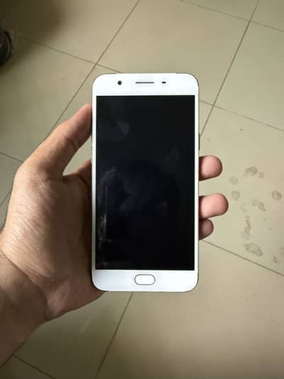 OPPO F1s