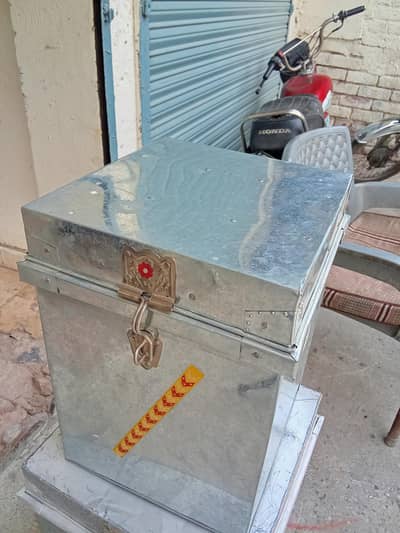 aaty wali Matti trunk available for sale in heavy iron Guage