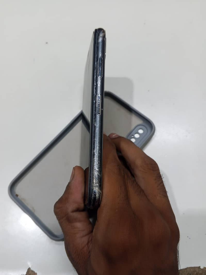 Apple iPhone X 2
