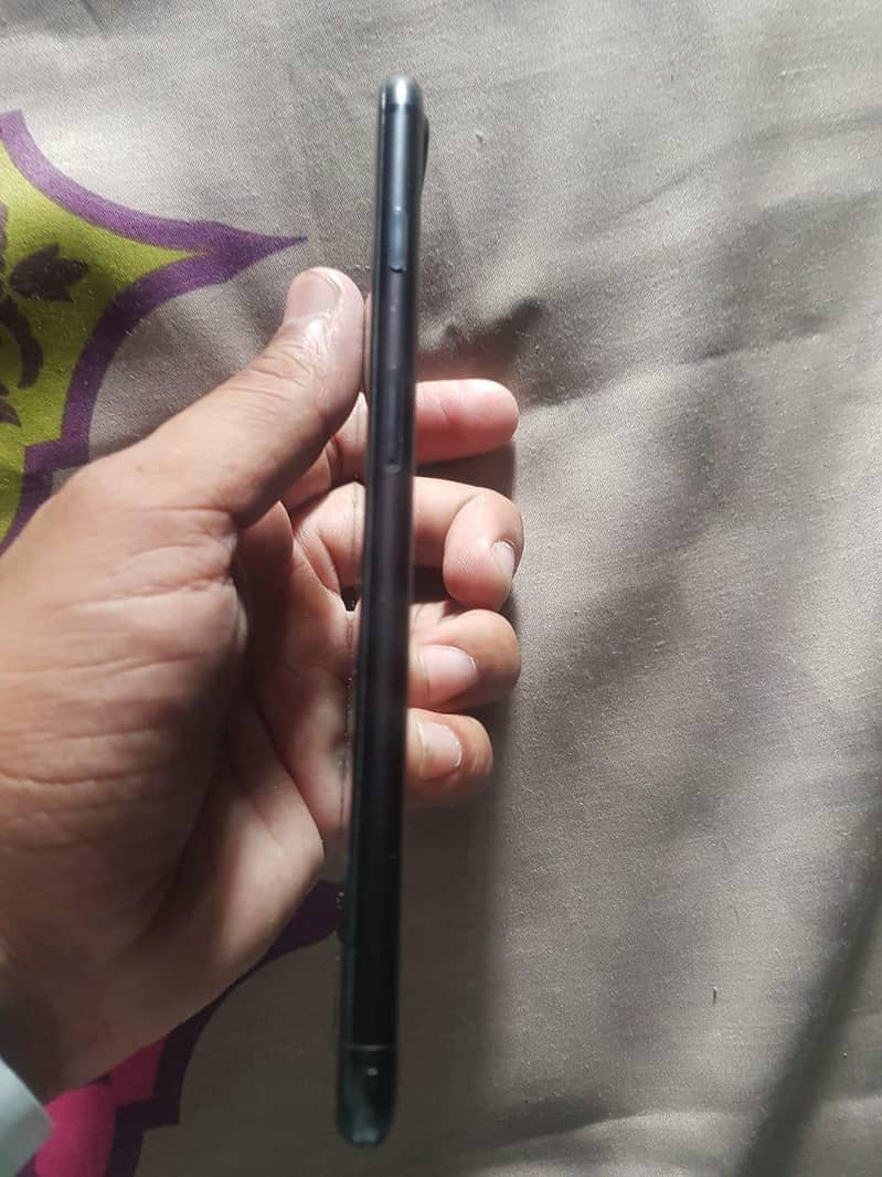Apple iPhone 7 Plus 4