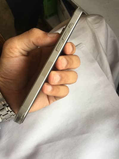 Apple iPhone 15 Pro