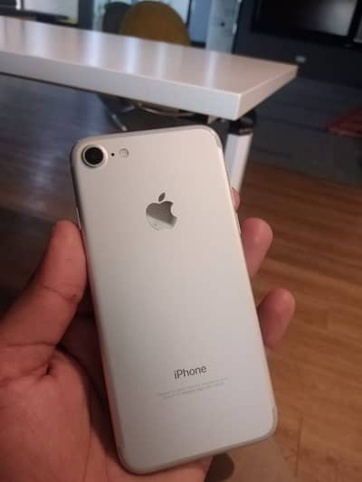 Apple iPhone 7