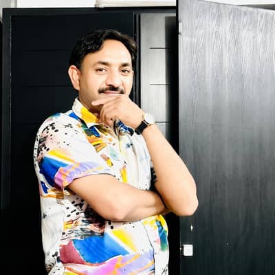 Need Maid For Banglow Only for females