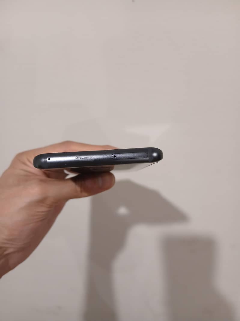 6/64GB 9