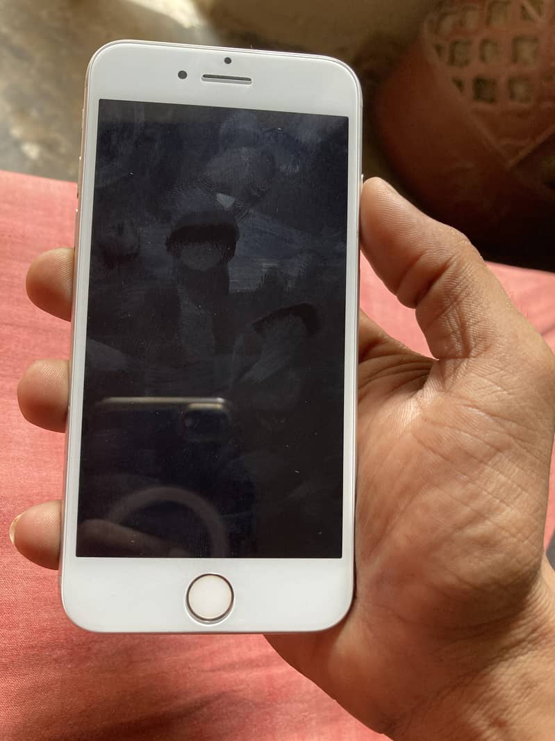 Apple iPhone 7 2
