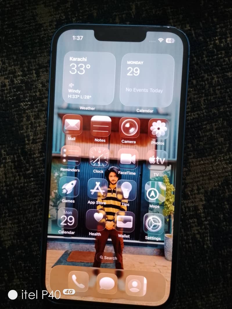 Apple iPhone 13 1