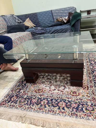 Modern Glass Center Table  – Excellent Condition