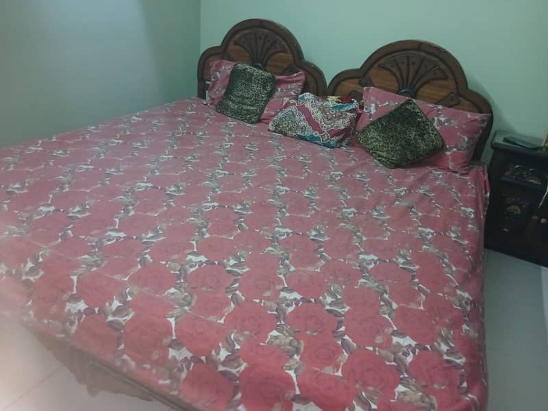 2beds good condition 4