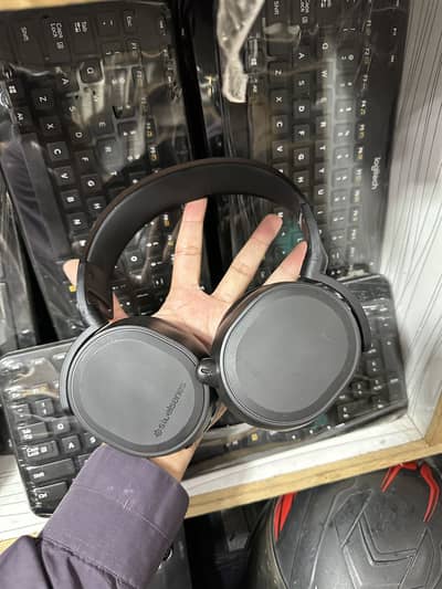 Steelseries arctis 9 wireless gaming headphone