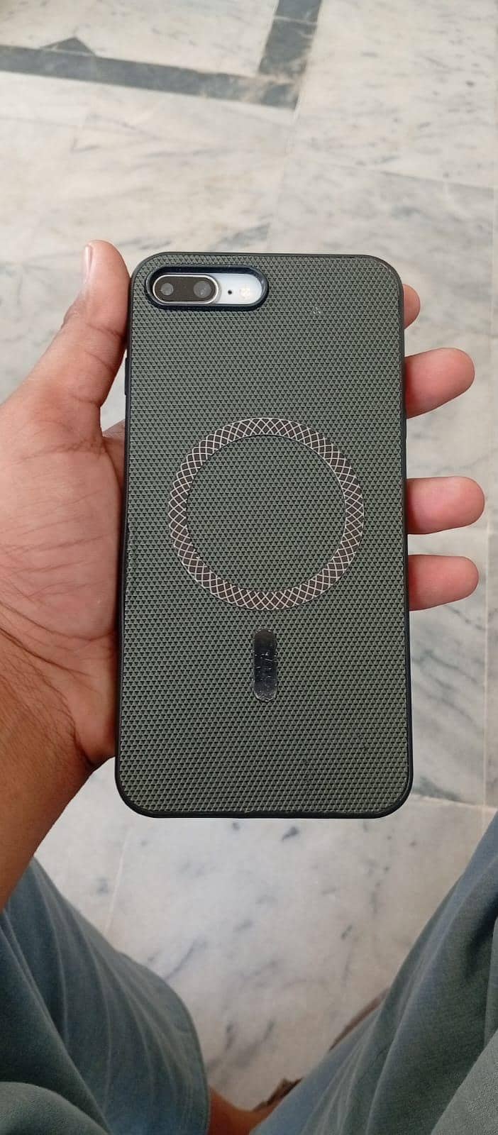 Apple iPhone 8 Plus 2