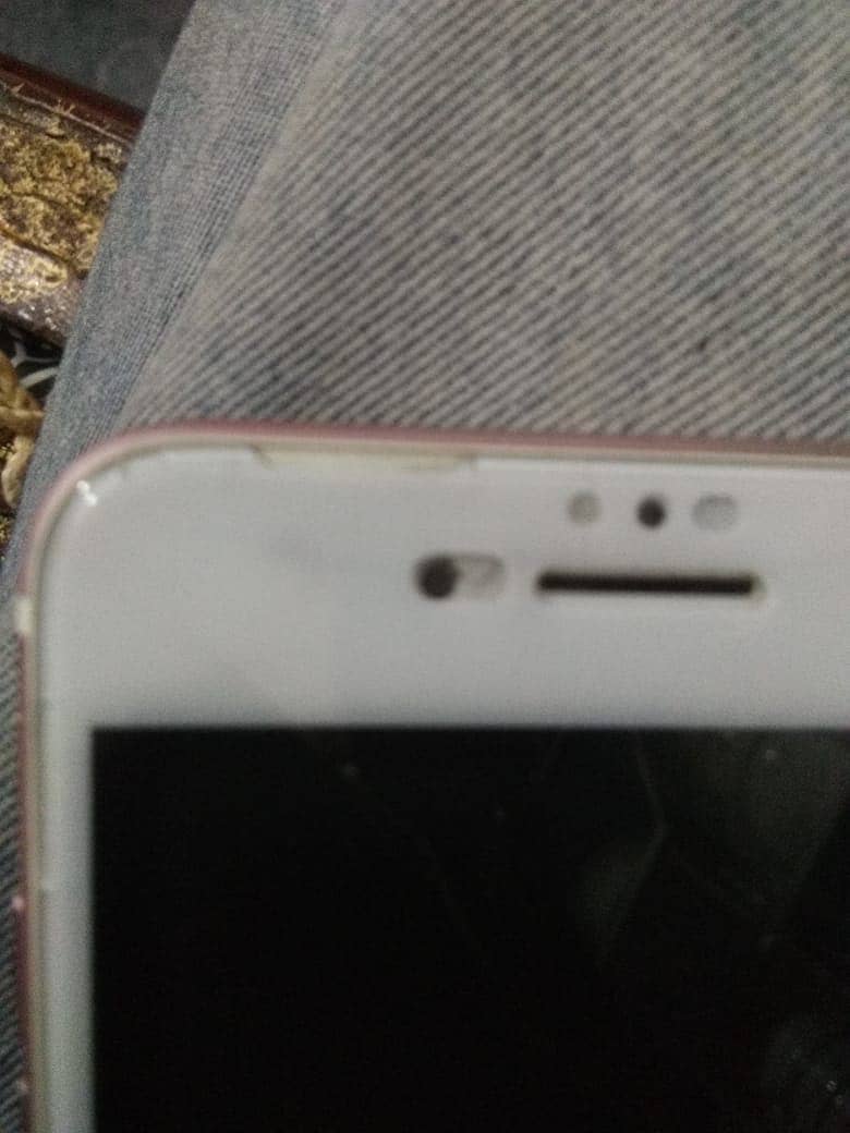 Apple iPhone 7 Plus 1