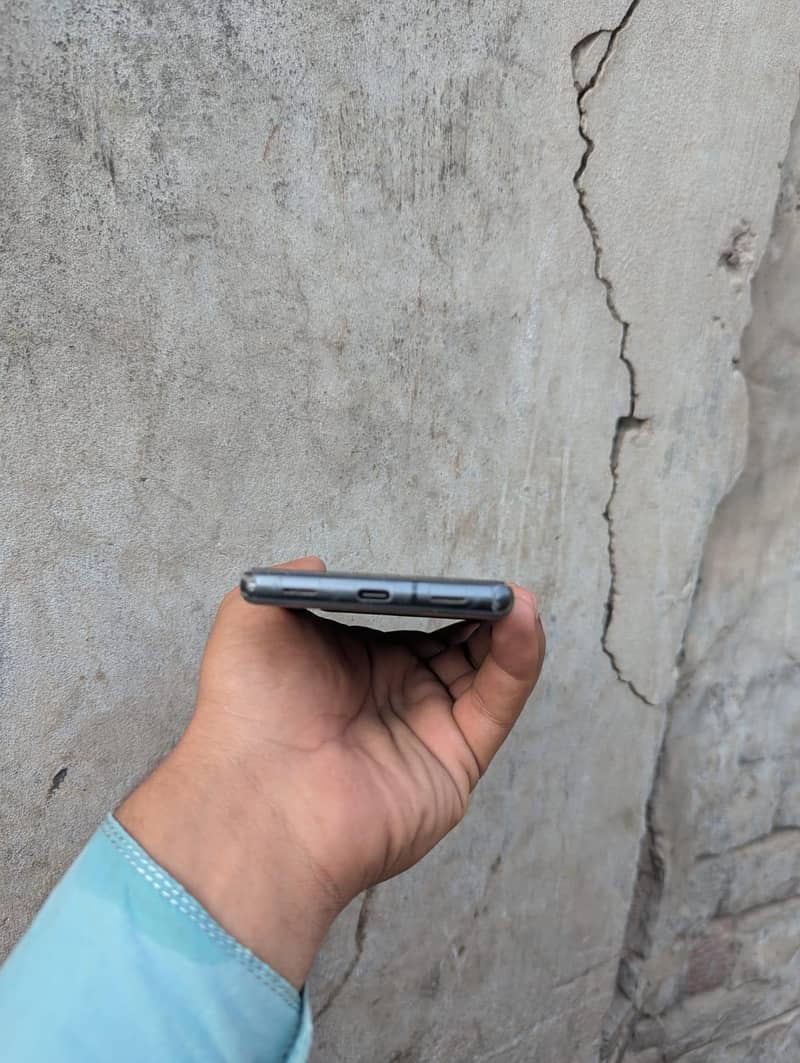 Google Pixel 7a 3