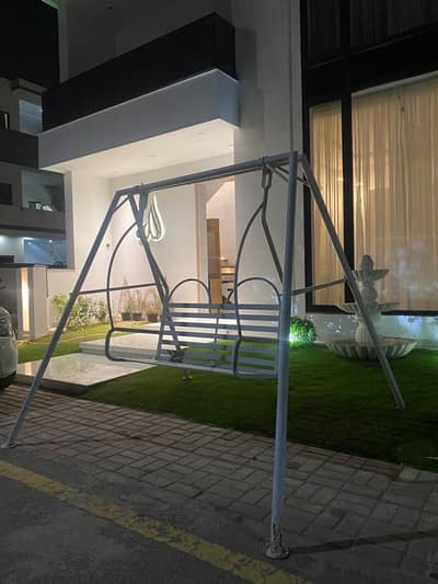 2 seater metal swing Brand new