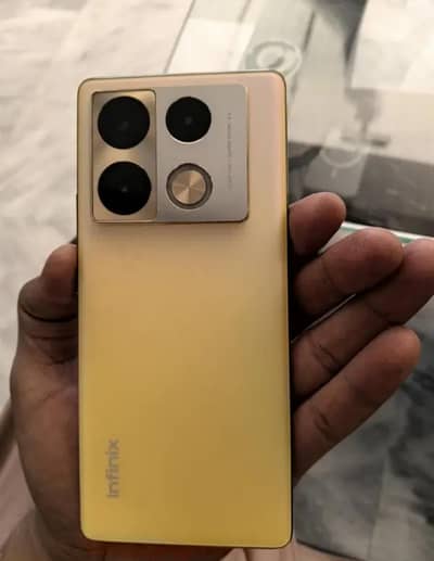 Infinix Note 40 Pro