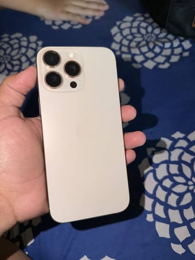 Apple iPhone 16 Pro Max