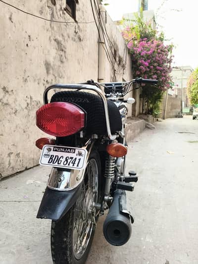 10by 10 8500km use lush condition