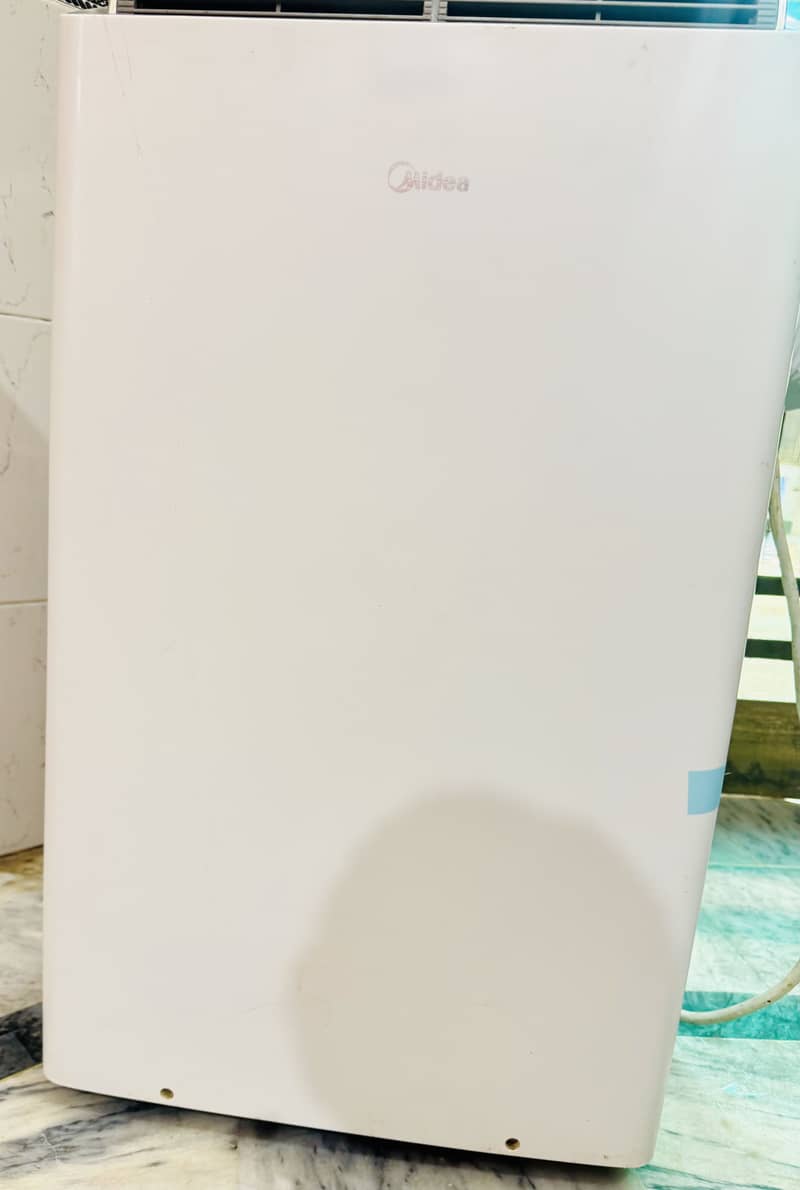 Midea portable AC 4
