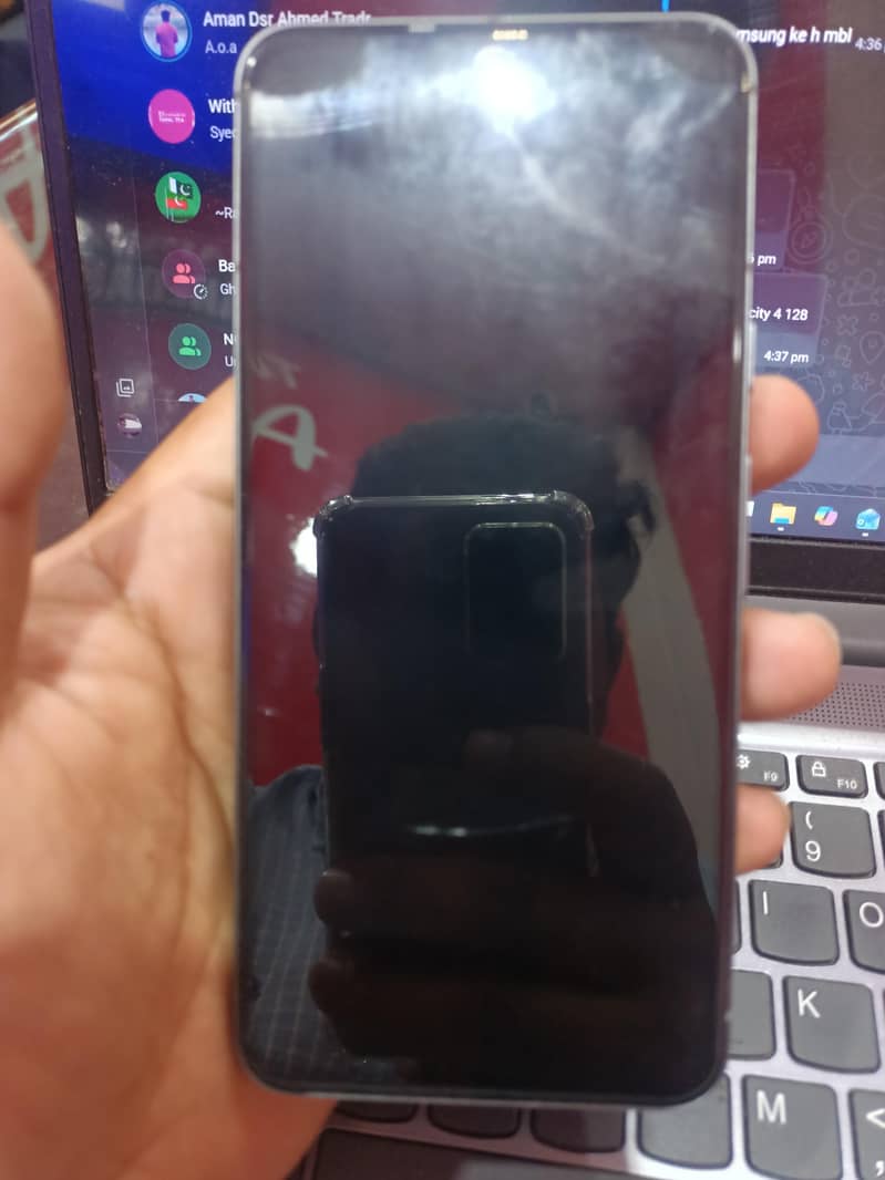 Google Pixel 8 4