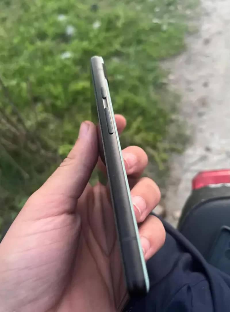 Google Pixel 6a 5