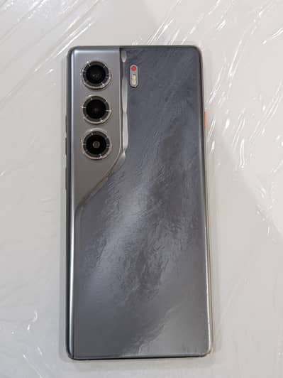 Tecno camon 40 pro plus