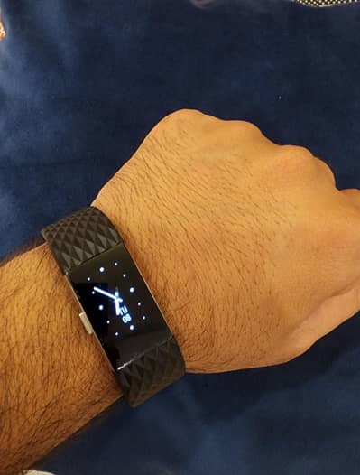 Fitbit Charge 2 Fitness Tracker – Excellent