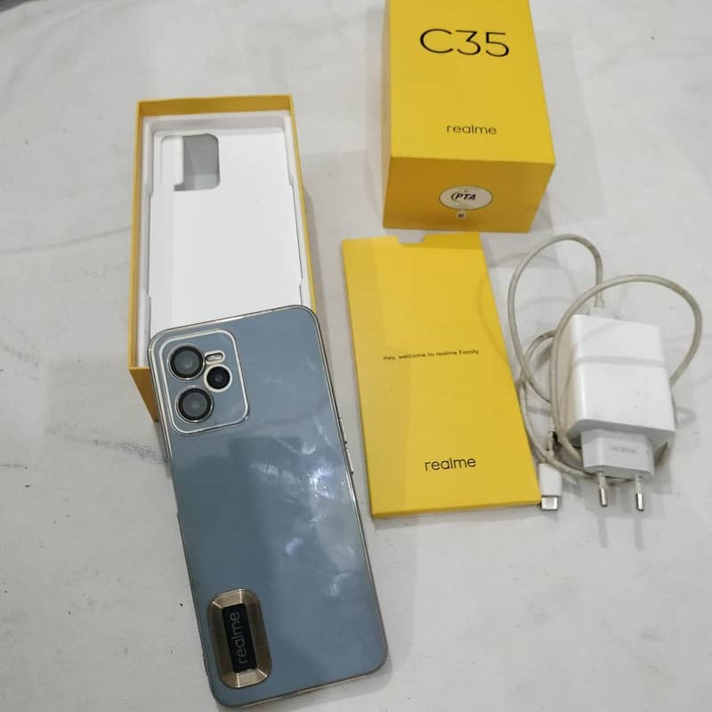 Realme C35 1