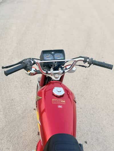 HONDA 125 is up for sale condition like a brand new first owner bike
