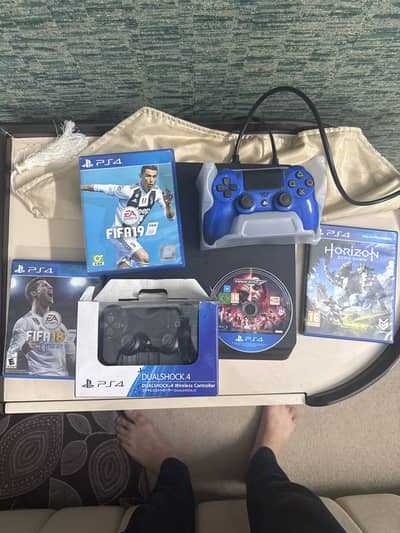 Playstation 4 slim 1tb console (jailbreak) with 2 controllers