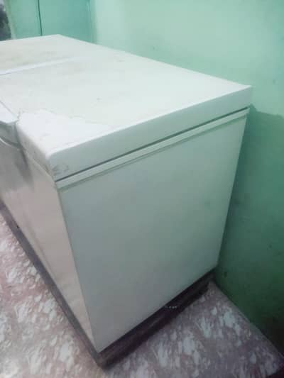 Waves Double Door Deep Freezer – Full Size – Good Condition