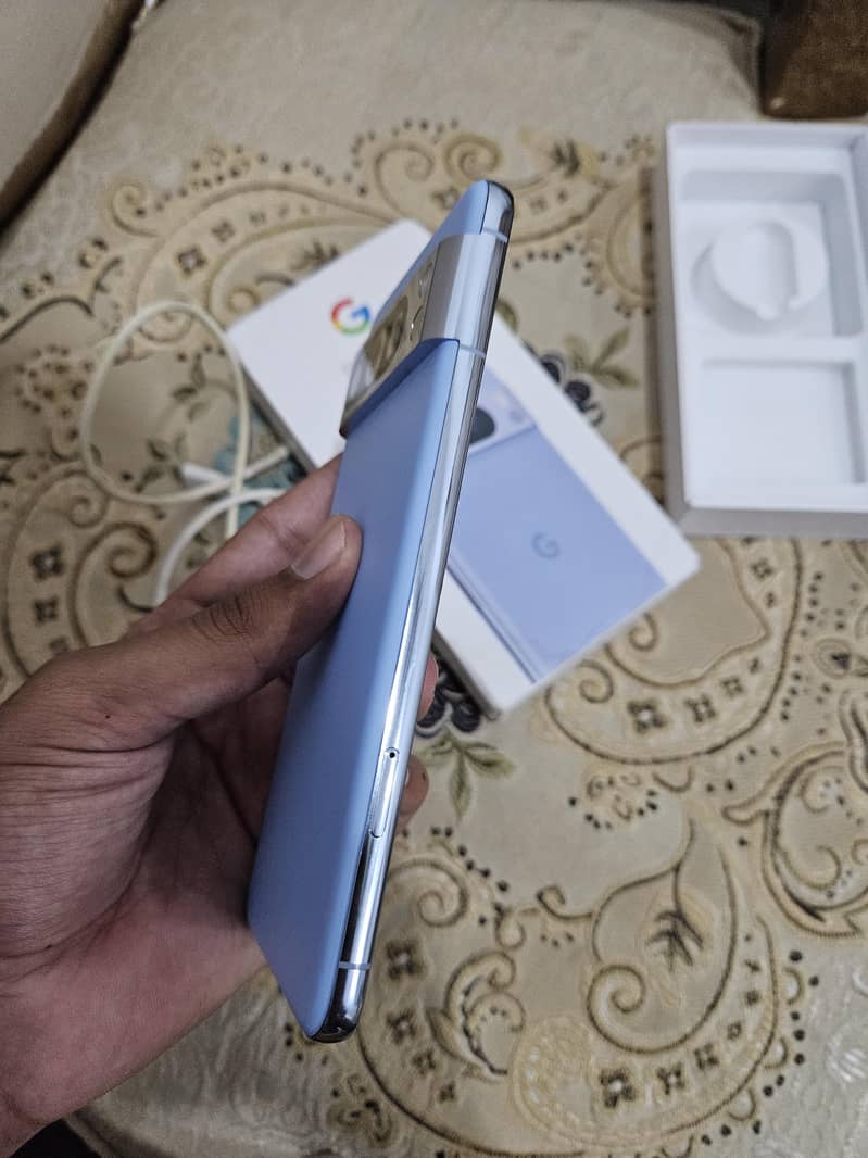 Google Pixel 8 Pro 4