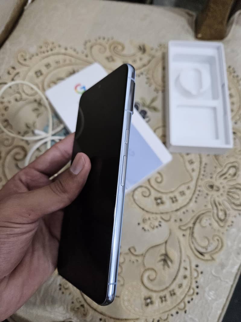 Google Pixel 8 Pro 6