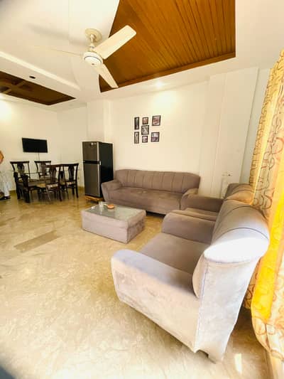 1 bedroom furnished apartment available for rent in bahria town phase 4 civic center