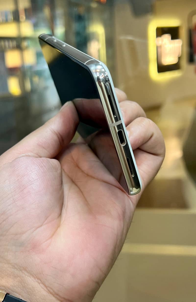 Google Pixel 8 Pro 4