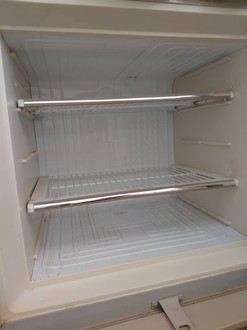 Refrigetor 0