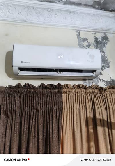Dawlance 1 ton Air Conditioner