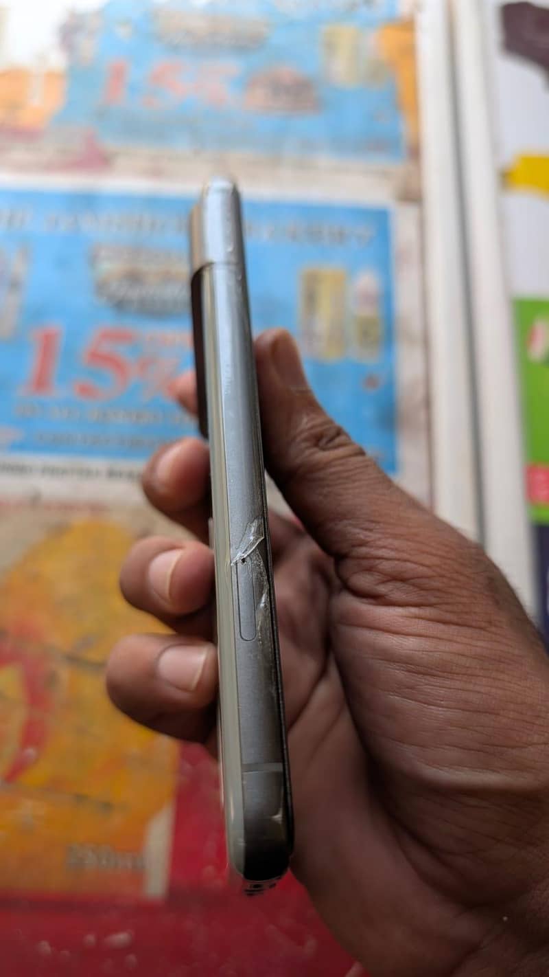 Google Pixel 8 3