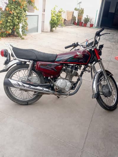 Honda CG 125 in good shape, ungent sale