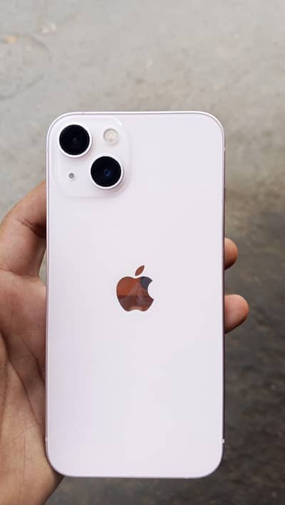 Apple iPhone 13