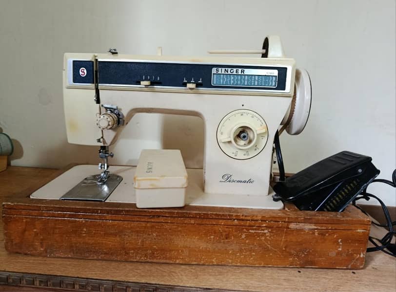 Singer sewing machine 1