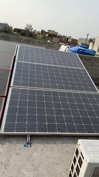 solor panels 300. watt