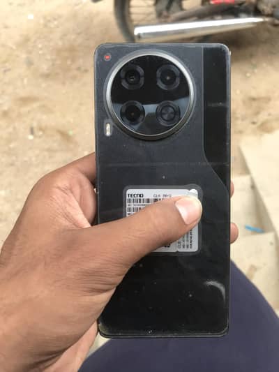 Tecno CAMON 30