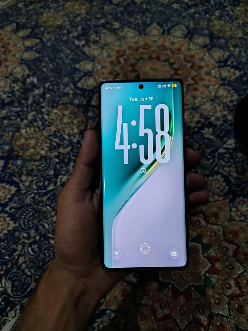 Tecno CAMON 40 Pro 1