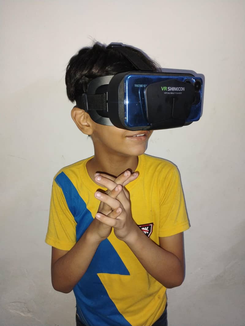 VR HEADSET 2