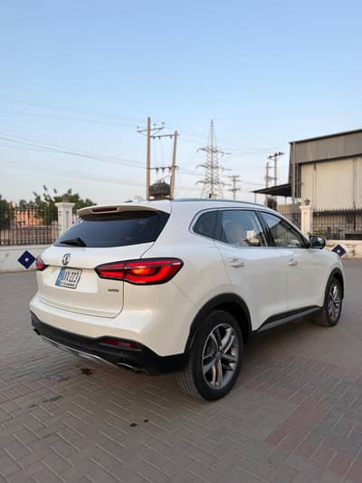 MG HS 2021