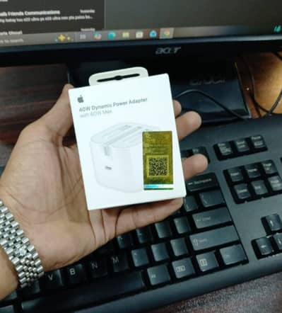 Apple orignal Adapter 40 Watt