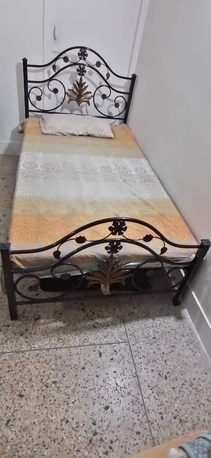 Single iron Bed (without matress) 0