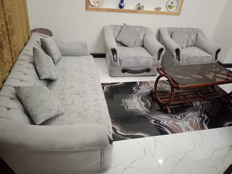 Grey sofa set 0