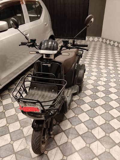 3 wheel Crown Electric  Scooter  Just like new