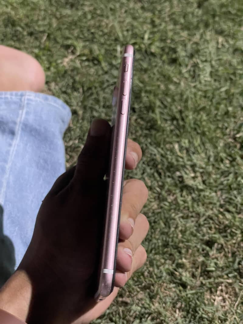Apple iPhone 7 Plus 1